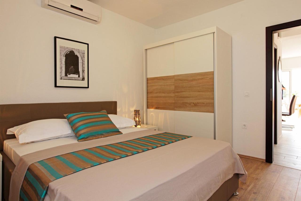 Iris Apartments Bol (Adults Only) Dış mekan fotoğraf