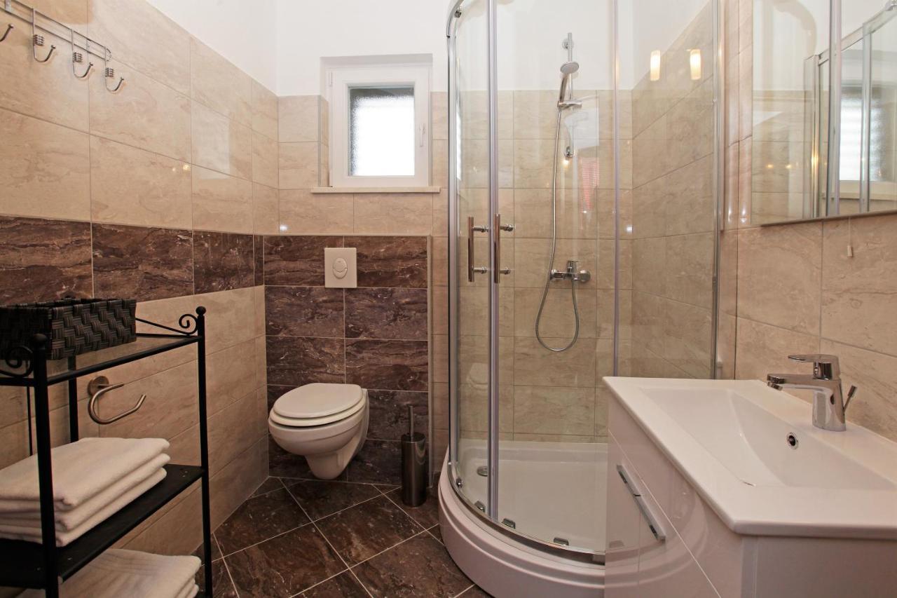 Iris Apartments Bol (Adults Only) Dış mekan fotoğraf