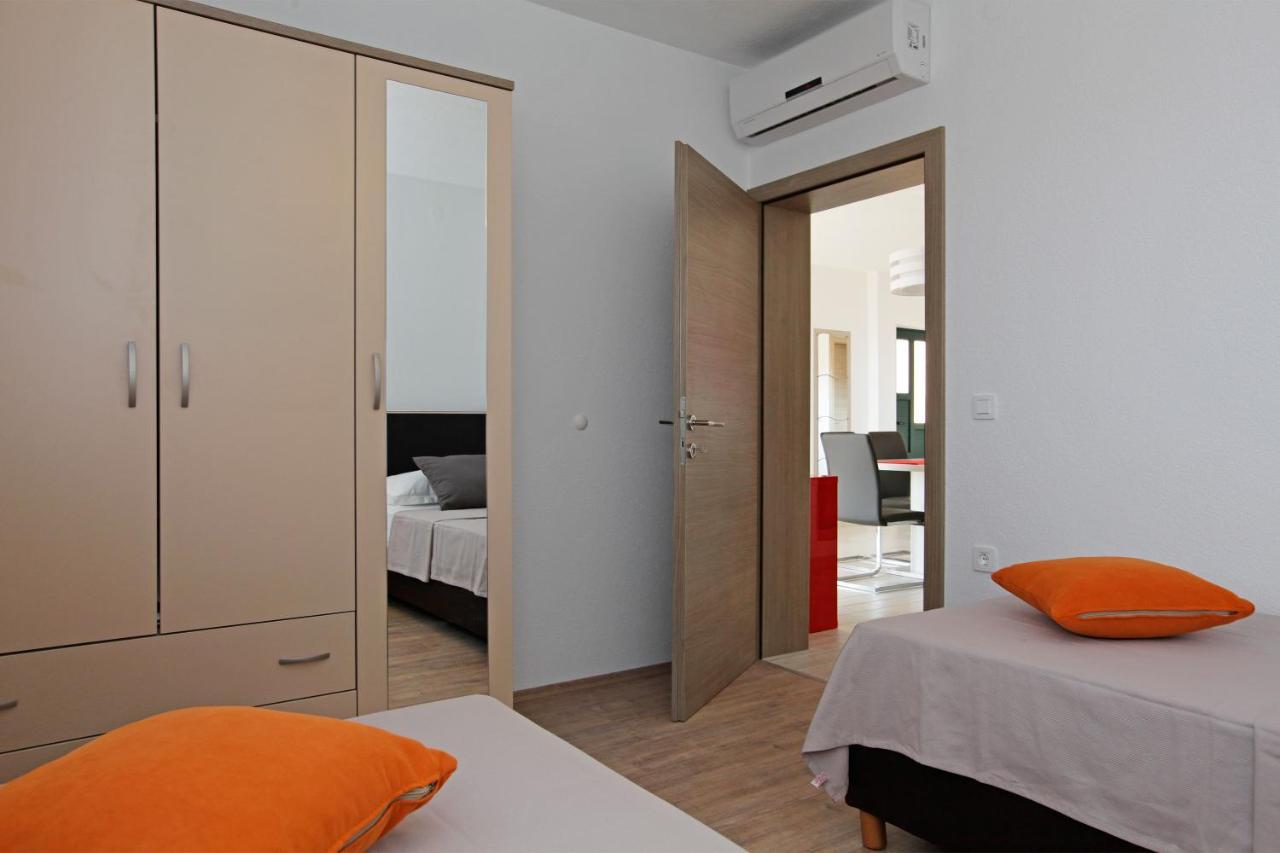 Iris Apartments Bol (Adults Only) Dış mekan fotoğraf
